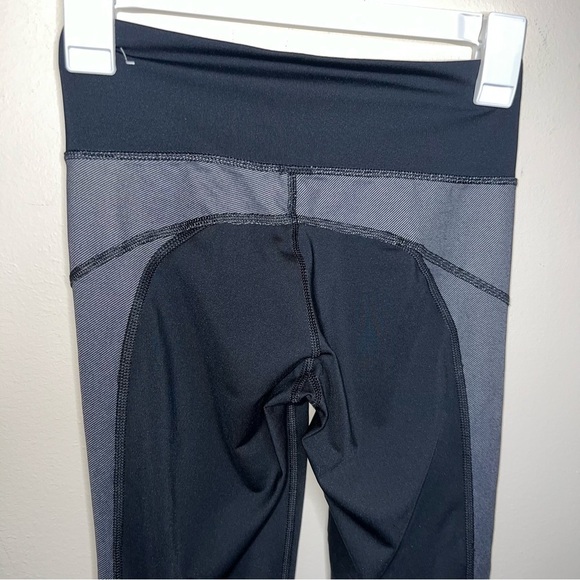 Aerie Chill Play Move Leggings Black and Gray Mesh Ankle XS - Picture 5 of 9